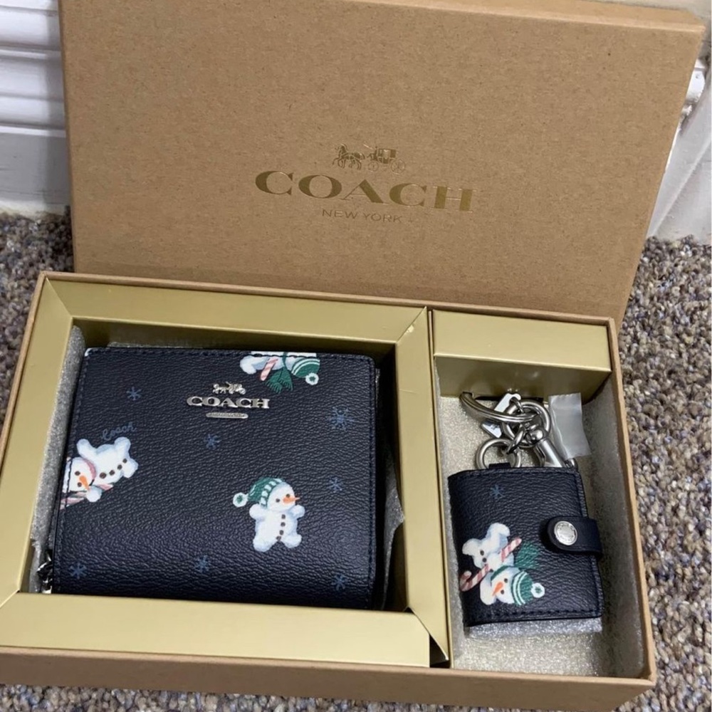 Brand New Coach wallet gift set